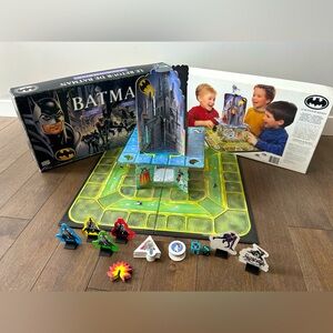 1992 Tim‎ Burton Batman returns 3-D board game (incomplete) - read description